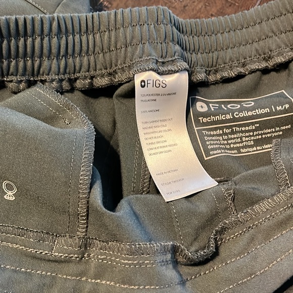 Figs Bonsai Scrub set - Picture 3 of 5